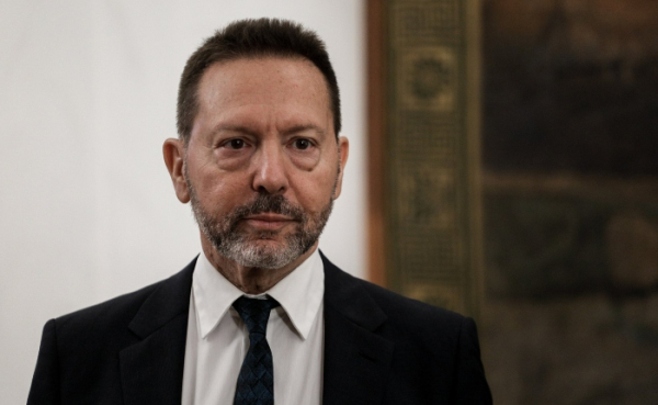 Γιάννης Στουρνάρας (ΤτΕ) : Η επαναφορά του 13ου και 14ου μισθού θα στερήσει χρήματα από τους φτωχούς