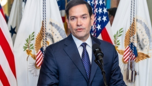 Ο Μάρκο Ρούμπιο στη Σαουδική Αραβία για να συναντηθεί με τον ουκρανό ομόλογό του