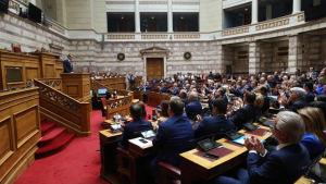 Κατατίθεται σήμερα στη Βουλή το νομοσχέδιο για τα ομόφυλα ζευγάρια