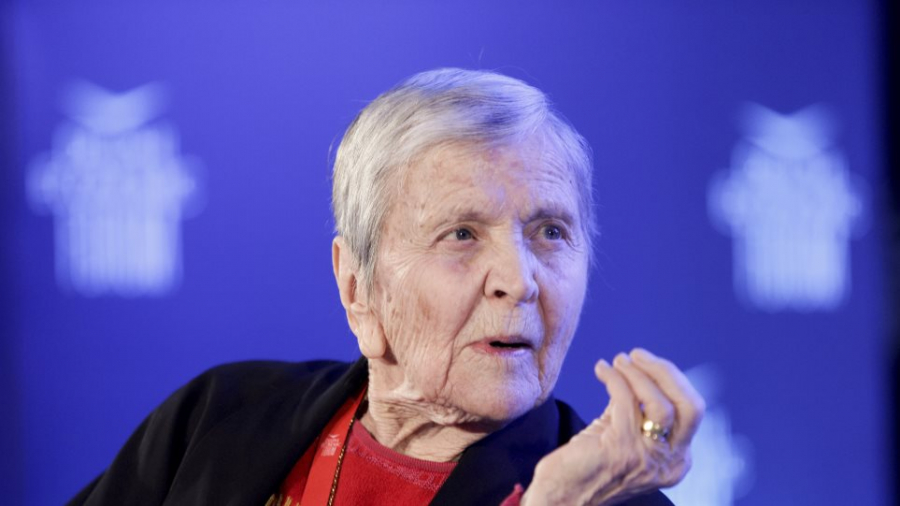 Ελένη Γλύκατζη-Αρβελέρ: Εμβολιαστείτε για να σώσουμε την ανθρωπιά και τον πολιτισμό μας