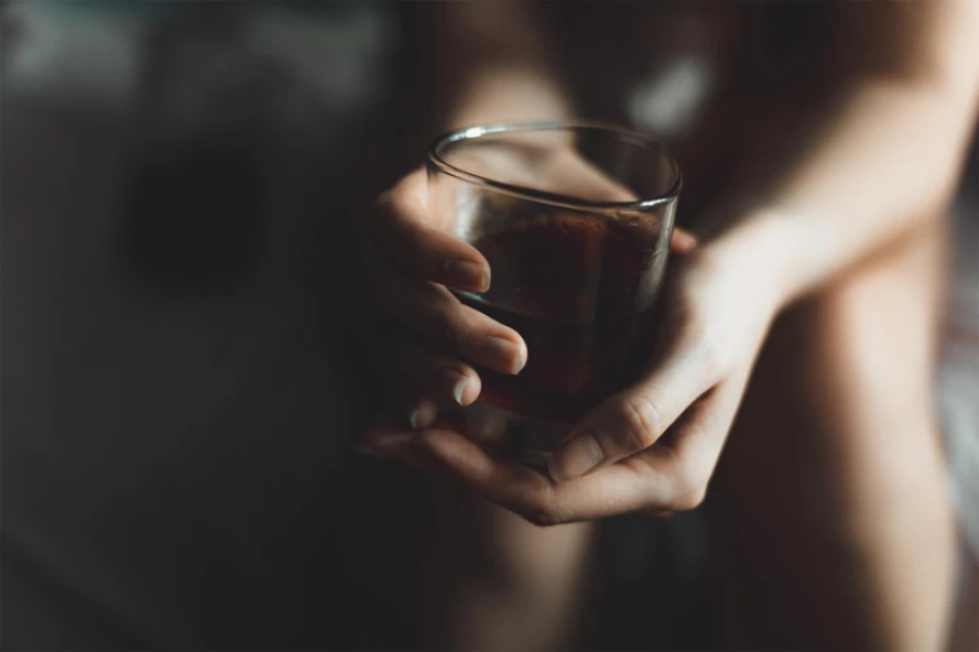 Παγκόσμια ανάλυση επιβεβαιώνει τους κινδύνους της υψηλής κατανάλωσης αλκοόλ για την υγεία