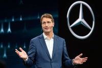 Όλα Καλένιους (CEO Mercedes-Benz): Η αυτοκινητοβιομηχανία είναι πρόθυμη να εισέλθει στην αμυντική παραγωγή