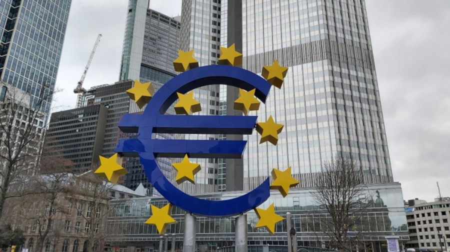 Η ΕΚΤ μειώνει τις αγορές ομολόγων, αυξάνουν την έκδοση οι χώρες της ευρωζώνης
