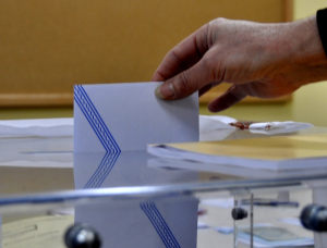 Δημοσκόπηση Real Polls: Πρώτη με 27,5 η ΝΔ - Στο 14,1% ο Τσίπρας, 11,4% για την Μ. Καρυστιανού