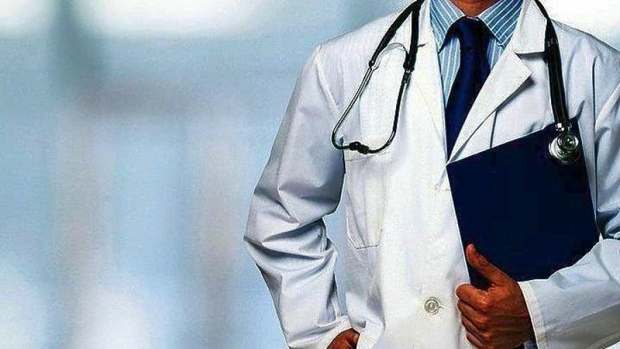 Θεσσαλονίκη: Παραπέμπεται γιατρός που κατηγορείται ότι έπαιρνε "φακελάκια" από καρκινοπαθείς