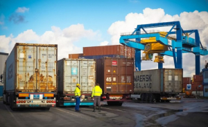 ΕΛΣΤΑΤ: Μείωση 18,3% στο έλλειμμα του εμπορικού ισοζυγίου τον Φεβρουάριο