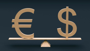 Το ευρώ ενισχύεται 0,16%, στα 1,0718 δολάρια