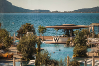 W Costa Navarino: Επιστρέφει στις 2 Απριλίου με ηχηρές συνέργειες και δυναμικό πρόγραμμα εμπειριών