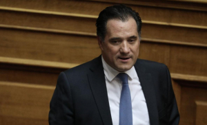 Αδ. Γεωργιάδης: Αν συνεχιστεί η άνοδος κρουσμάτων πρέπει να συζητάμε εκ νέου τι θα κάνουμε