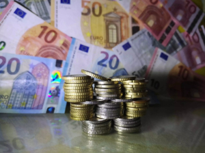 Πρωτογενές πλεόνασμα 2,4 δισ ευρώ εμφάνισε ο προϋπολογισμός στο τέλος Μαΐου