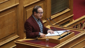 Βουλή: Η προσωπική αναφορά του Σπύρου Μπιμπίλα που απέσπασε διακομματικό χειροκρότημα