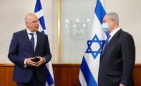 Οι εξελίξεις στην περιοχή στο επίκεντρο της συνάντησης Ν. Δένδια με τον πρέσβη του Ισραήλ