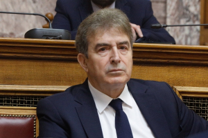 Χρυσοχοΐδης: Δεν δικαιολογείται από εδώ και πέρα η συνέχιση των μπλόκων