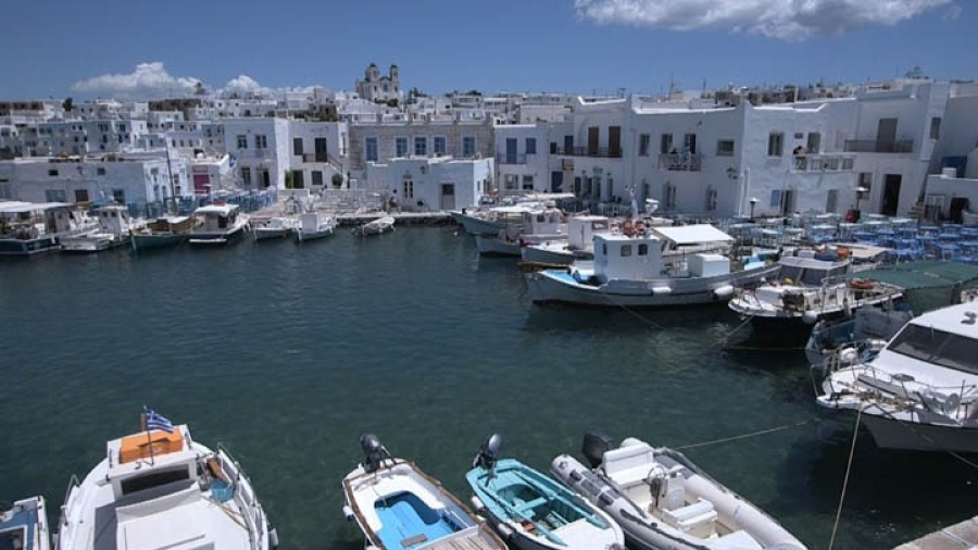 Δυναμική εκκίνηση της Πάρου τη φετινή τουριστική χρονιά