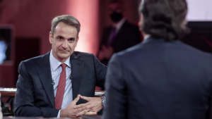 Μητσοτάκης: Στο «τραπέζι» μείωση ΦΠΑ στα τρόφιμα - Αυξάνεται ο κατώτατος μισθός από 1 Μαΐου