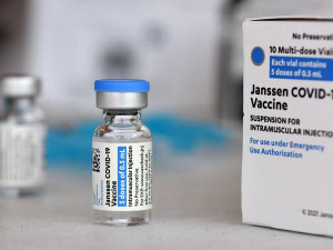 Η Δανία θα επανεξετάσει τον αποκλεισμό του εμβολίου της Johnson &amp; Johnson