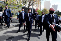 Γαλλία: Ο Μακρόν θα παρουσιάσει την Παρασκευή τις "προοπτικές" για χαλάρωση των περιοριστικών μέτρων