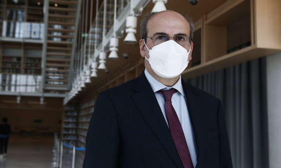 Χατζηδάκης: Τελειώνουμε με τις εκκρεμείς κύριες συντάξεις μέσα στο καλοκαίρι