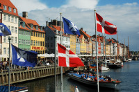 Επιταχύνει το άνοιγμα της οικονομίας η Δανία