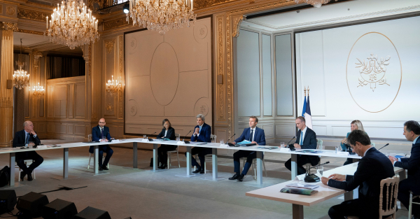 Στο Μέγαρο των Ηλυσίων με Εμανουέλ Μακρόν, Υπερταμείο και Γ. Δημητριάδης