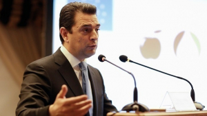 Σκρέκας: Κανένα ευάλωτο νοικοκυριό χωρίς ρεύμα μέσα στην “καρδιά του χειμώνα”