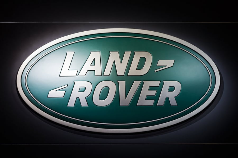 Land Rover: Αντίστροφη μέτρηση για την παγκόσμια πρεμιέρα του νέου Range Rover