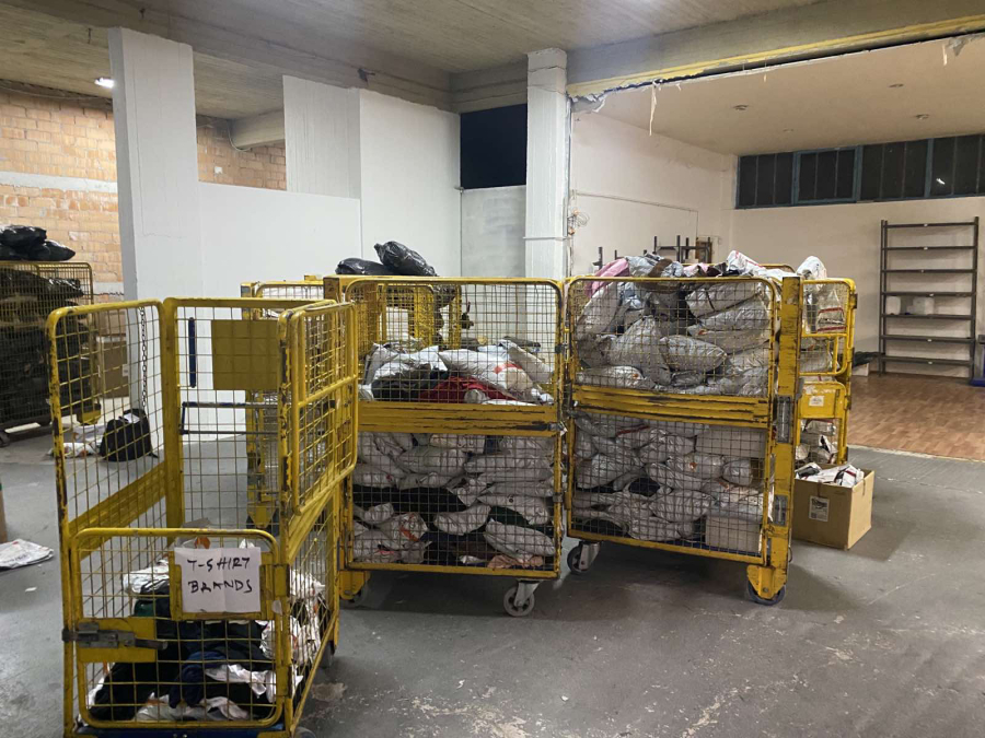 Έλεγχοι του ΣΔΟΕ σε 5 εταιρείες ταχυμεταφορών - Κατασχέθηκαν προϊόντα «μαϊμού»