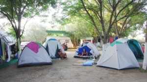 Τα κάμπινγκ… αντέχουν: Με γεμάτες σκηνές ο Αύγουστος – Το στοίχημα του Σεπτεμβρίου