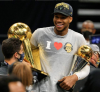 Novibet: Μια GiANT Heart και πολλά συγχαρητήρια στον Γιάννη Αντετοκούνμπο