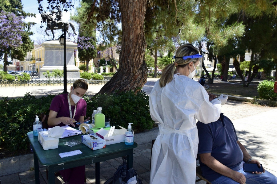 Koρονοϊός: 1.171 σε Αττική, 373 σε Θεσσαλονίκη - Ο χάρτης της διασποράς