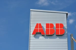 Μεγάλη μονάδα παραγωγής ταχυφορτιστών για EV στην Ιταλία εγκαινιάζει η ABB