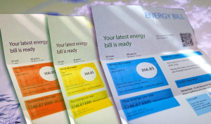 ΥΠΕΝ: Έως 260€ τον χρόνο το όφελος από τη μείωση τιμολογίων ρεύματος - Τι δείχνουν οι συγκρίσεις