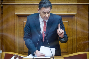 Σημαντικά χαμηλότερο έλλειμμα το 2021 περιμένει το Υπουργείο Οικονομικών