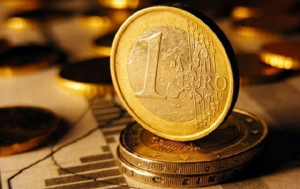 Το ευρώ ενισχύεται κατά 0,29%, στα 1,0598 δολάρια