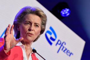 Καταδίκη της Κομισιόν για τα sms της φον ντερ Λάιεν για τα εμβόλια της Pfizer