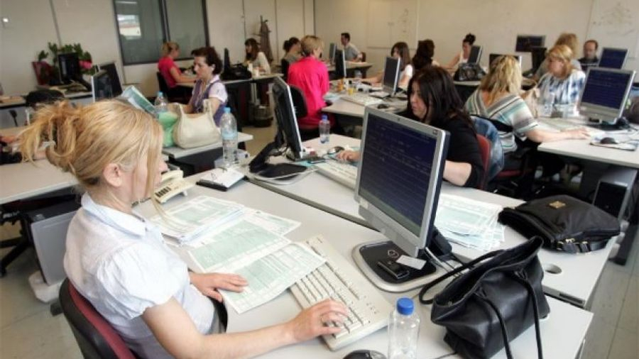 Τι αλλάζει για αποσπάσεις τρίτεκνων και πολύτεκνων υπαλλήλων του Δημοσίου