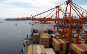 Σε πτώση οι εμπορικές μεταφορές στο λιμάνι του Πειραιά στο εννιάμηνο