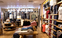 American Eagle Οutfitters: «Αθόρυβη» αποχώρηση μετά από επτά χρόνια από την ελληνική αγορά