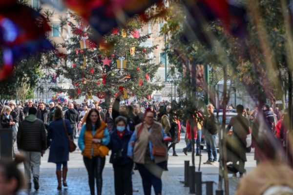 Mastercard SpendingPulse: Οι Ευρωπαίοι στρέφονται στις «προσιτές πολυτέλειες» τη φετινή εορταστική περίοδο