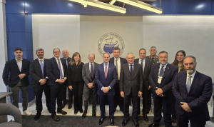 Έκθεση AUSA: Δέσμευση Ελλάδας και ΗΠΑ για ενίσχυση διμερών σχέσεων