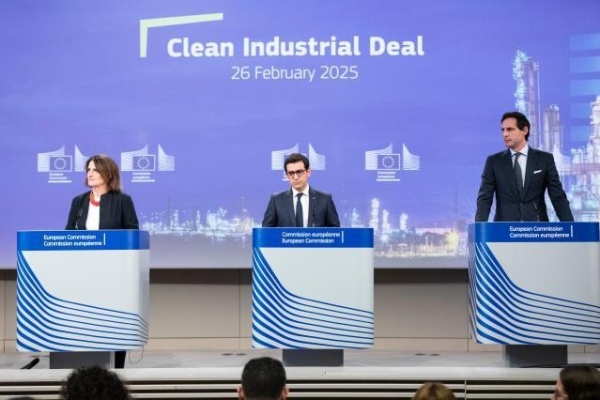 Κομισιόν: Σχέδιο δράσης για μείωση του ενεργειακού κόστους και ανάπτυξη των ευρωπαϊκών βιομηχανιών