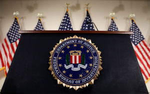 ΗΠΑ: Ο επικεφαλής του FBI επισκέφθηκε την Κίνα