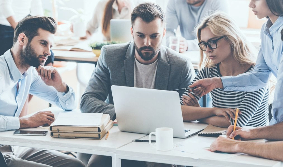 EKT: Aύξηση μισθών 4% στην ευρωζώνη