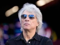 Ο Jon Bon Jovi τερμάτισε πρόωρα συναυλία λόγω προβλήματος στη φωνή του