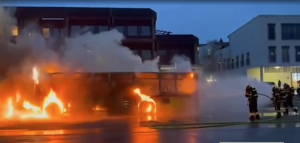 Ελβετία: Τουλάχιστον έξι νεκροί σε πυρκαγιά που ξέσπασε σε λεωφορείο