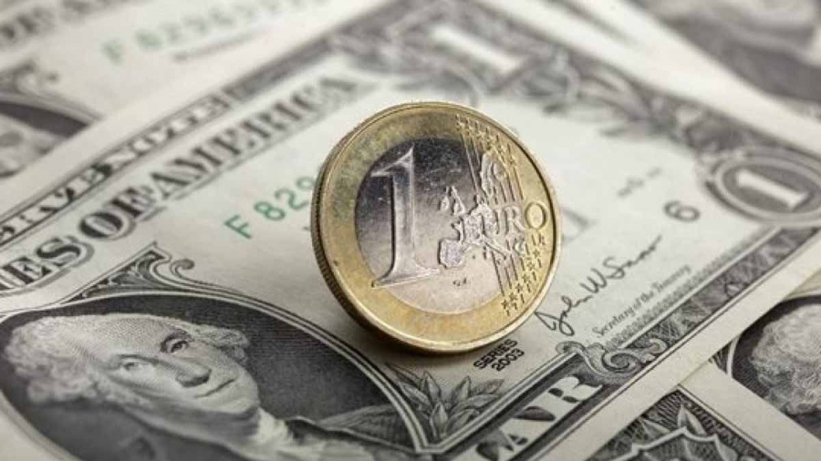 Συνάλλαγμα: Το ευρώ υποχωρεί 0,49%, στα 1,1107 δολάρια