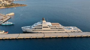 Θαλαμηγός του Αμπράμοβιτς δένει στην Τουρκία