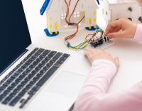 Ίδρυμα Vodafone-ΜΚΟ “The Tipping Point”: Ολοκληρώθηκε η δράση «Γνώρισε τον κόσμο του STEM»