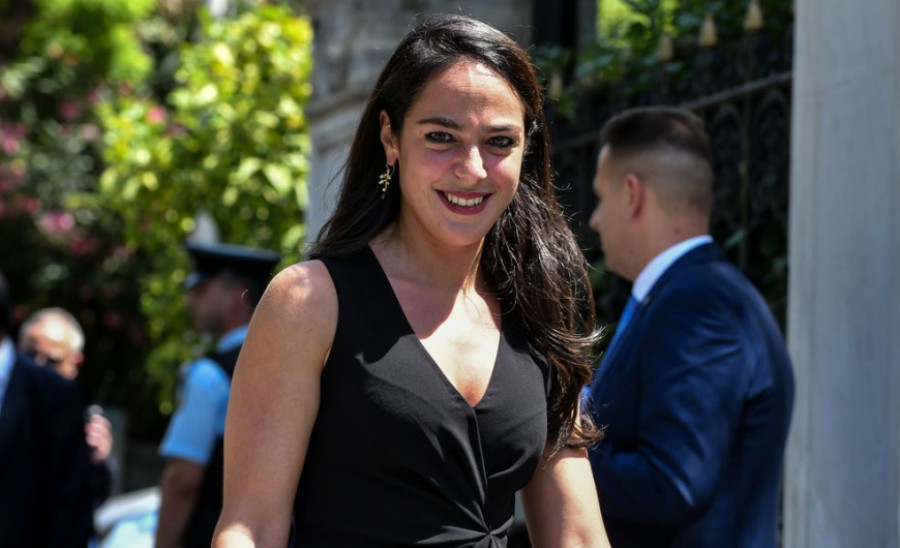 Μιχαηλίδου: Ανάδοχος παιδιού και ο μονογονέας ή ζευγάρι με σύμφωνο συμβίωσης ανεξάρτητα από φύλο ή σεξουαλική προτίμηση