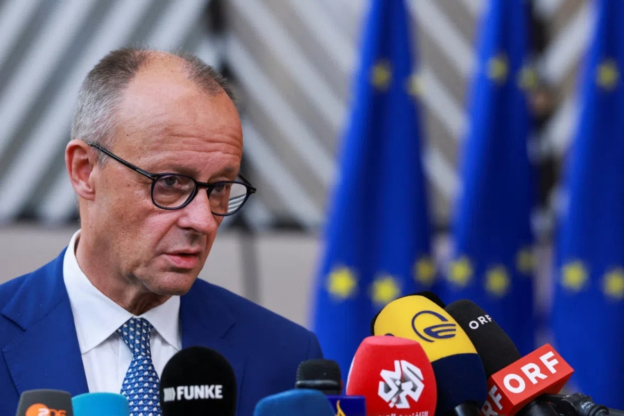 Φ. Μερτς: Επιτακτική ανάγκη να αυξηθεί η ευρωπαϊκή χρηματοδότηση προς την Ουκρανία